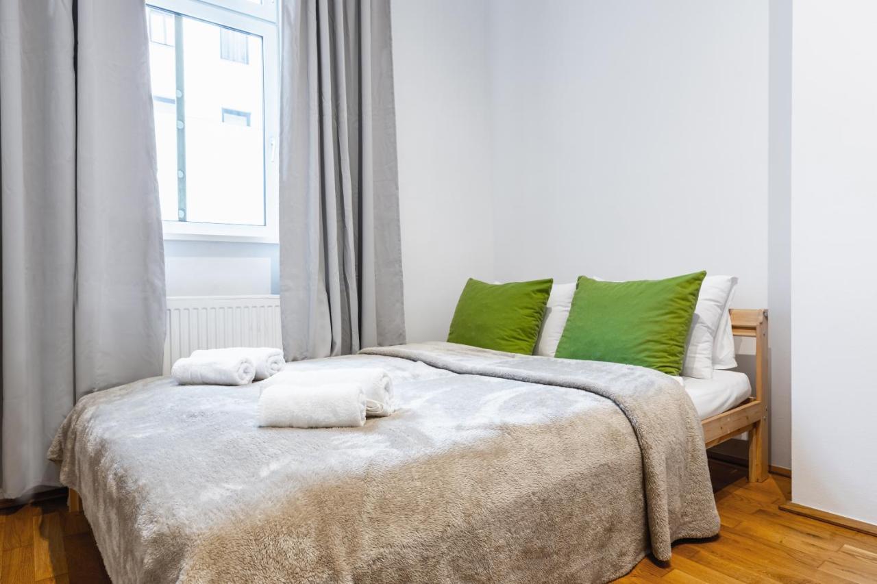 Stylish Designed In A Calm District Apartment Wien